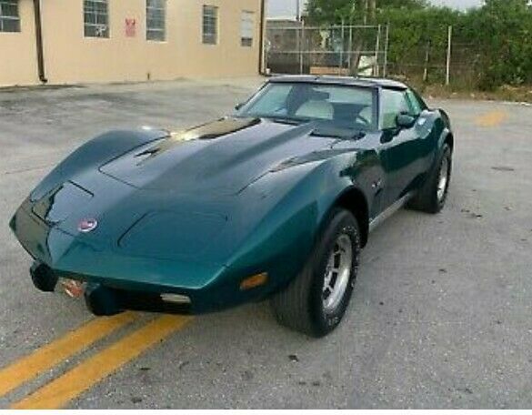 1976 Green Chevrolet Corvette