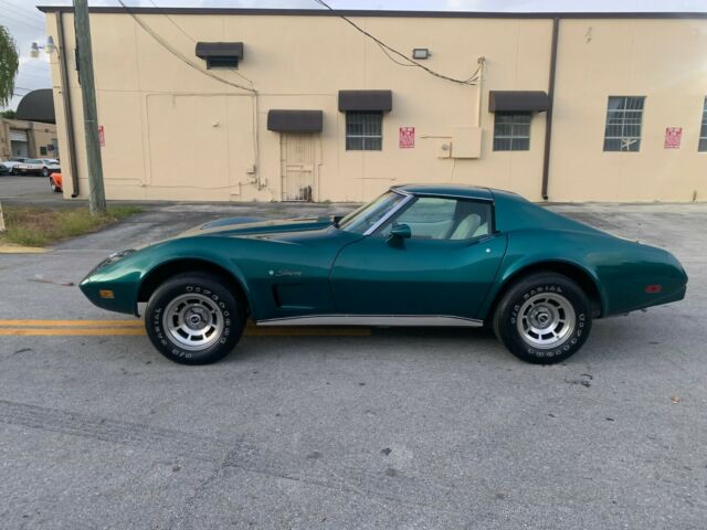 1976 Green Chevrolet Corvette