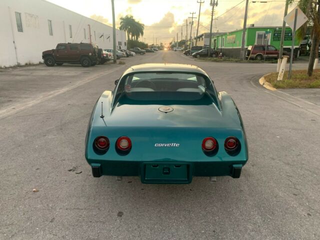 1976 Green Chevrolet Corvette