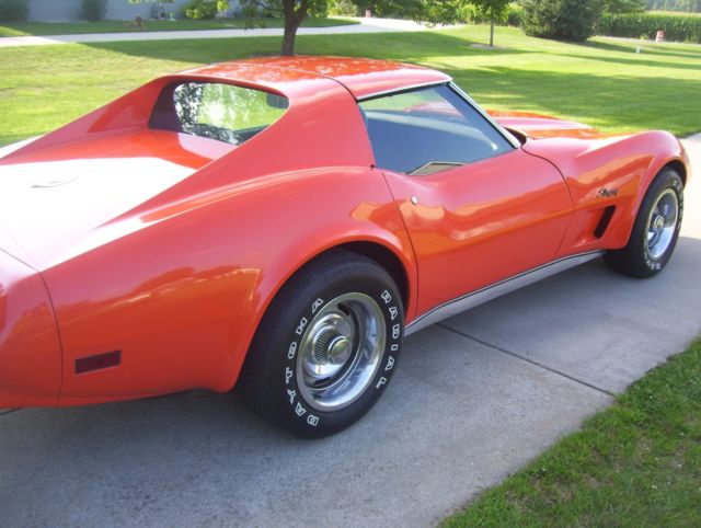 1976 Orange Chevrolet Corvette Coupe
