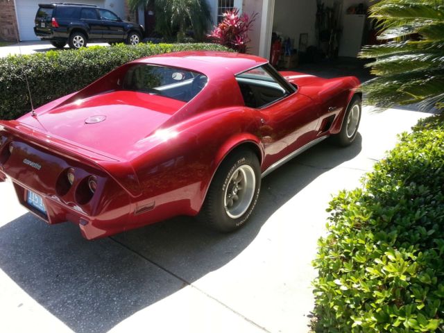 1976 Burgundy Chevrolet Corvette Coupe