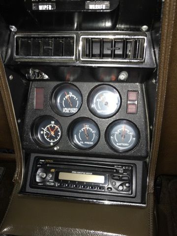 1976 Yellow Chevrolet Corvette Coupe