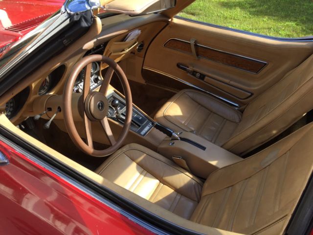 1976 Red Chevrolet Corvette