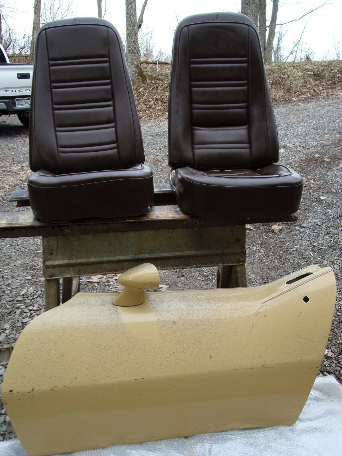 1976 Yellow Chevrolet Corvette Coupe