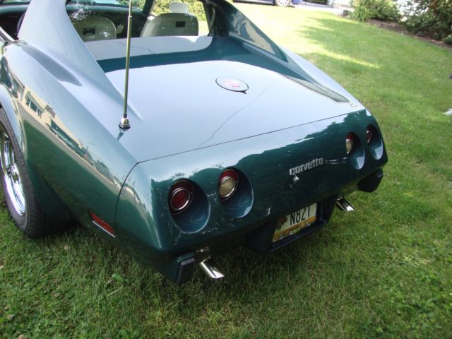 1976 GREEN Chevrolet Corvette Coupe