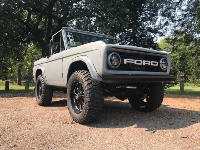 1976 Gray Ford Bronco SUV