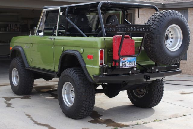 1976 Army Green Ford Bronco SUV
