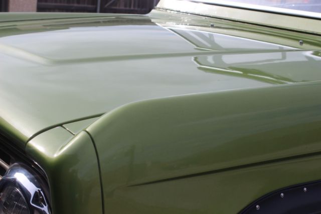 1976 Army Green Ford Bronco SUV