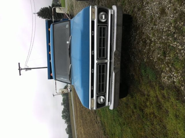 1976 Blue Ford F-350 regular cab