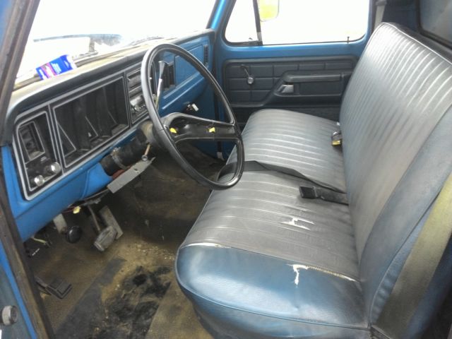 1976 Blue Ford F-350 regular cab