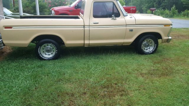1976 Ford F-100