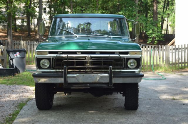 1976 Green Ford F-250 Standard Cab Pickup
