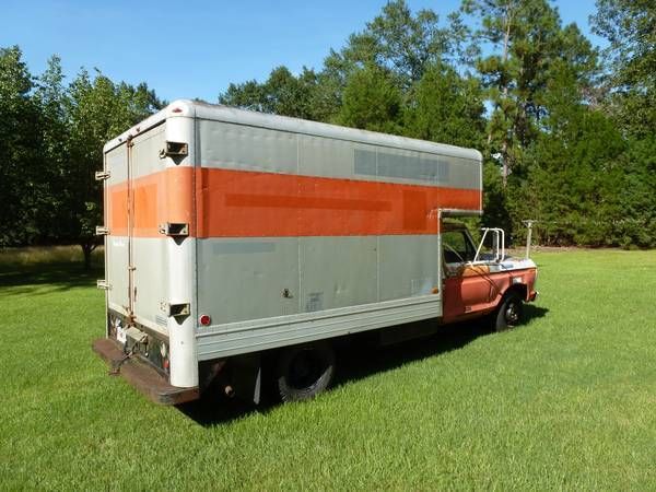 1976 Orange/White Ford F-350 Box Truck