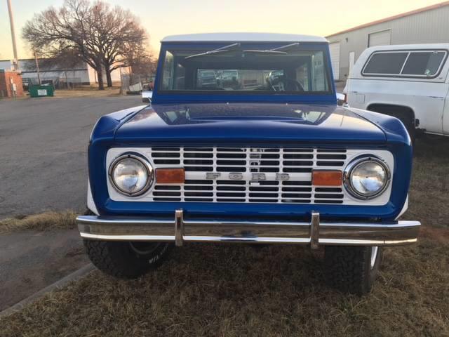 1976 Blue Ford Bronco --