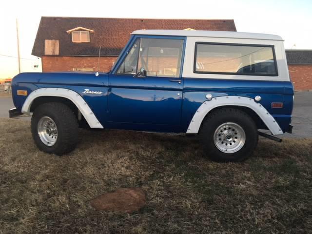 1976 Blue Ford Bronco --