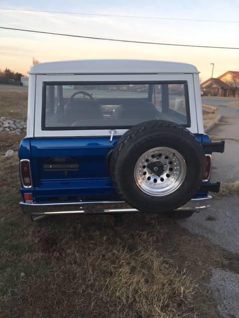 1976 Blue Ford Bronco --