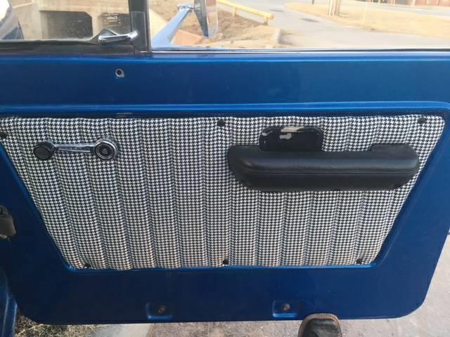 1976 Blue Ford Bronco --