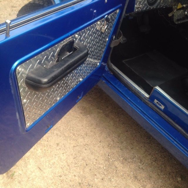 1976 Blue Ford Bronco SUV