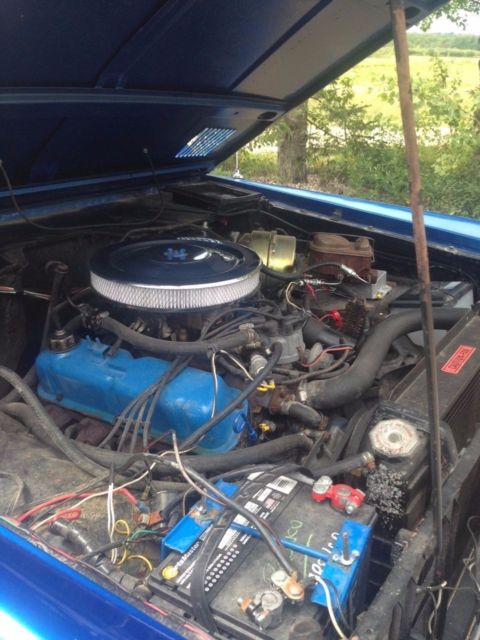 1976 Blue Ford Bronco SUV