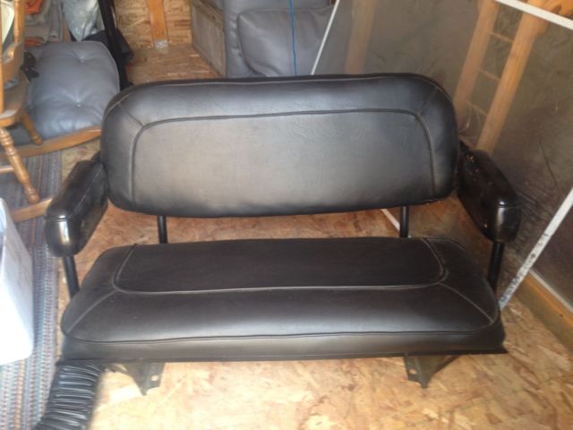 1976 Blue Ford Bronco SUV