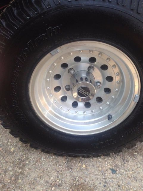 1976 Blue Ford Bronco SUV