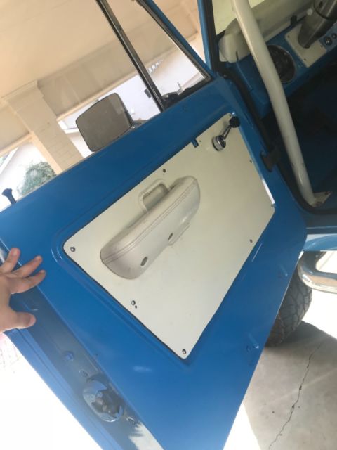 1976 Blue Ford Bronco SUV