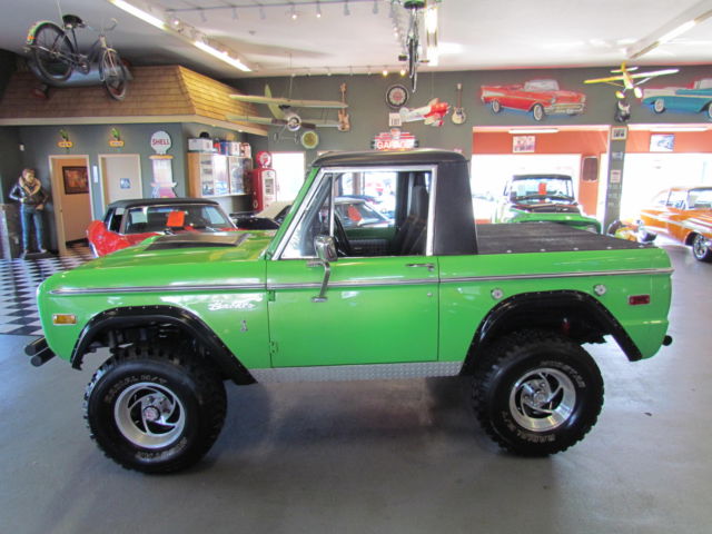 1976 Green Ford Bronco SUV
