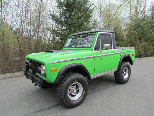 1976 Green Ford Bronco SUV