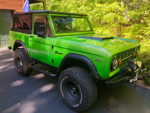 1976 Green Ford Bronco Early SUV