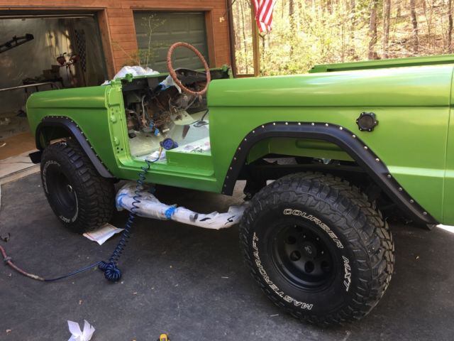 1976 Green Ford Bronco Early SUV