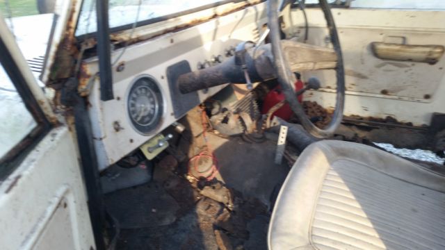 1976 White Ford Bronco