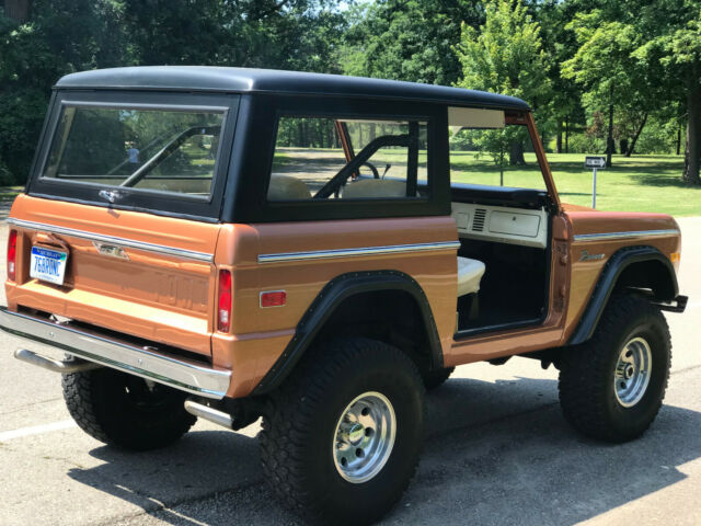1976 Ginger (orange) Ford Bronco SUV