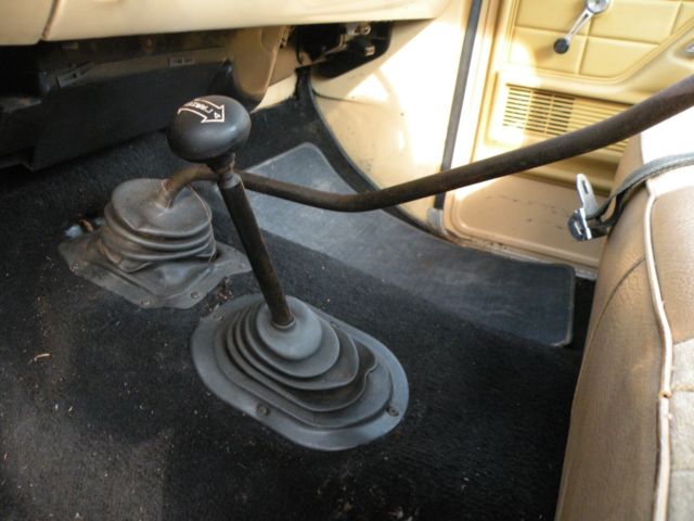 1976 Tan Ford F-100 Standard Cab Pickup