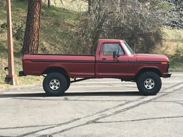 1976 Red Ford F-100 Pickup