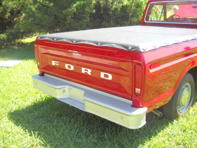 1976 Red Ford F-100