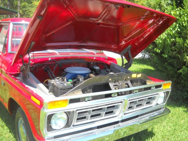 1976 Red Ford F-100