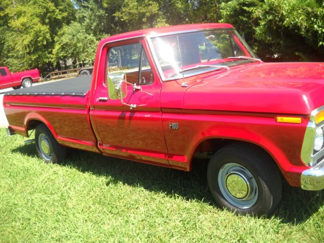 1976 Red Ford F-100