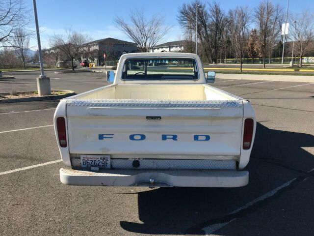1976 White Ford F-100 Truck