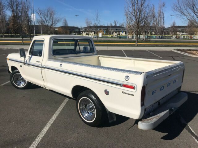 1976 White Ford F-100 Truck