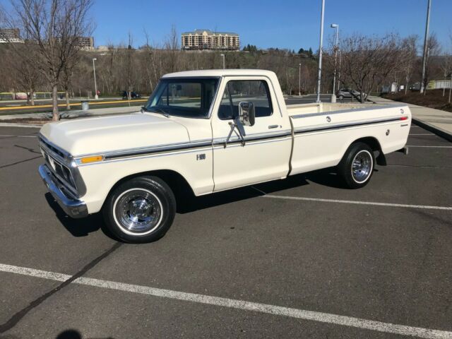 1976 White Ford F-100 Truck