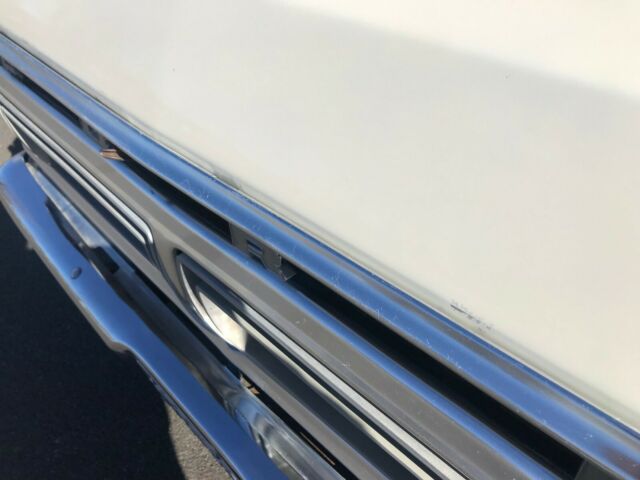 1976 White Ford F-100 Truck