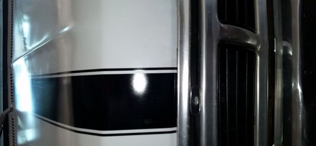 19760000 white/black Ford F-100 Crew Cab Pickup