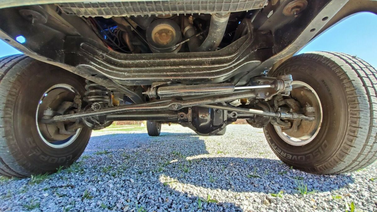 1976 Black Ford F-100 Pickup Truck