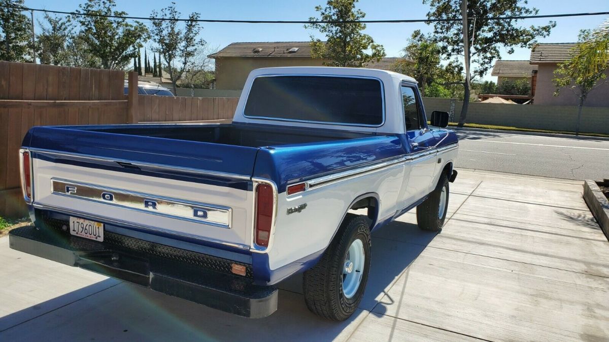 1976 Black Ford F-100 Pickup Truck