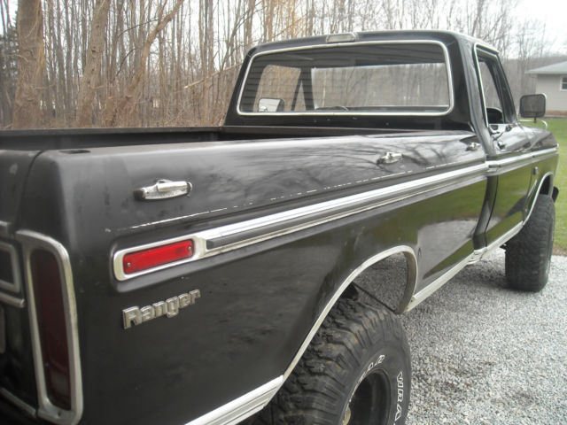 1976 Black Ford F-100 Cab & Chassis
