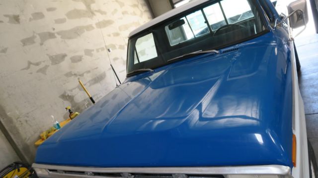 1976 Blue Ford F-150 TRUCK