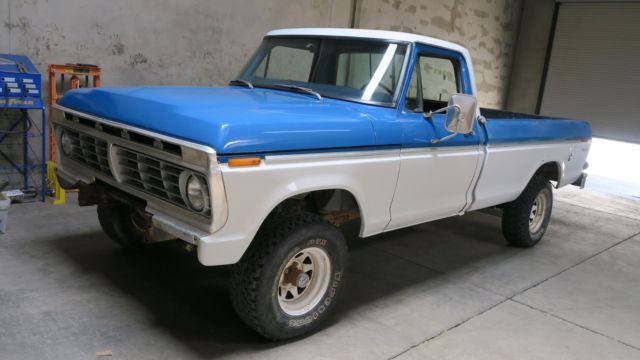 1976 Blue Ford F-150 TRUCK