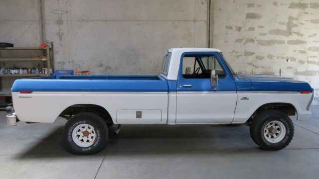 1976 Blue Ford F-150 TRUCK