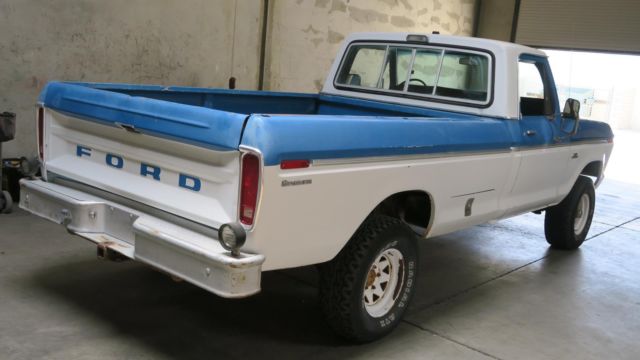 1976 Blue Ford F-150 TRUCK