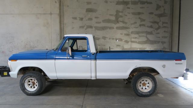 1976 Blue Ford F-150 TRUCK